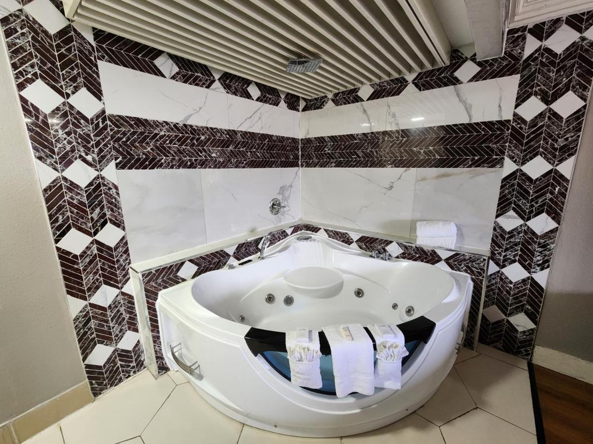Americas Best Value Inn And Suites Литл-Рок Экстерьер фото