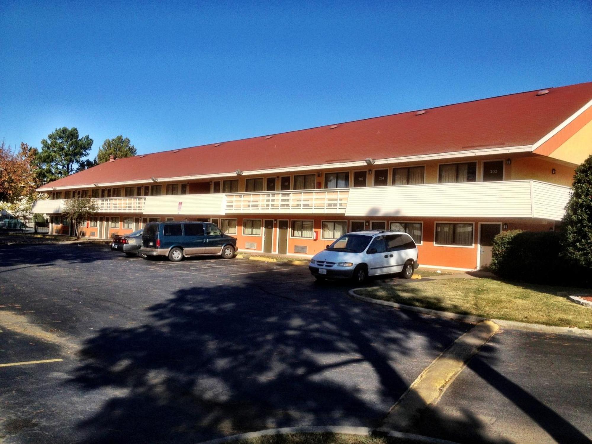 Americas Best Value Inn And Suites Литл-Рок Экстерьер фото